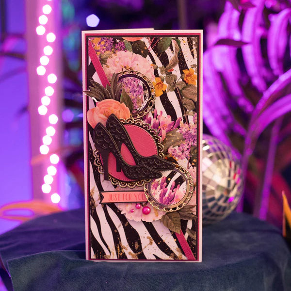 Signature Collection - Wild at Heart - 5" x 7" Embossing Folder - Roar