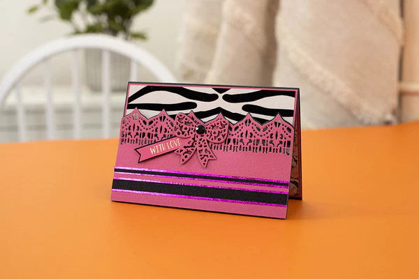 Signature Collection - Wild at Heart - Metal Die - Delicate Lace