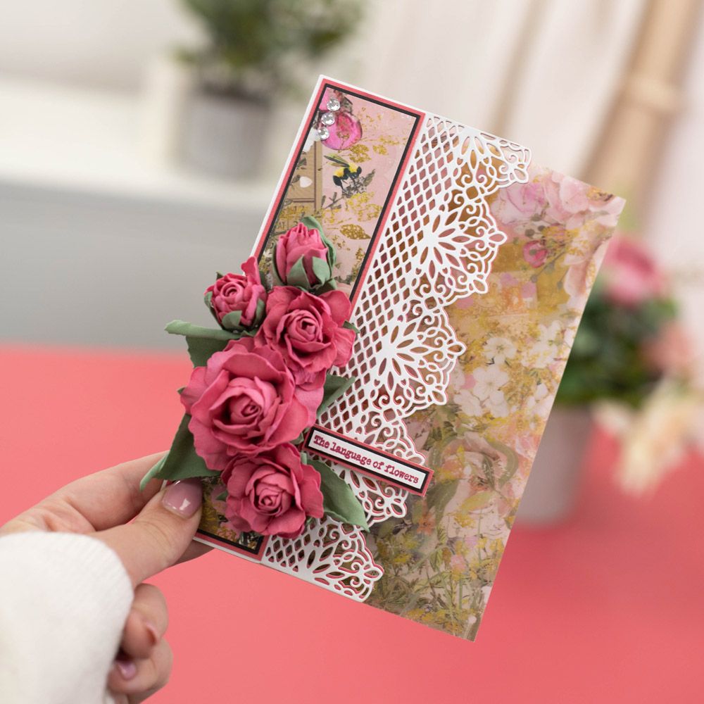 Natures Garden Vintage Rose Die - Elegant Lace Border