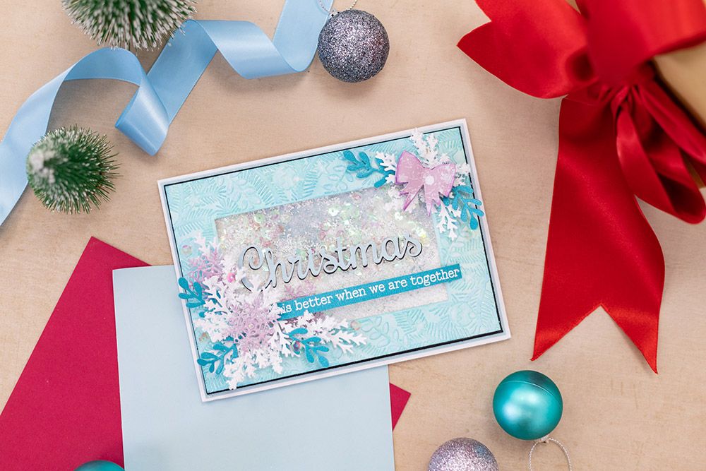 Sara Signature - Frosty and Bright - 5 x 7" Cut and Emboss Folder - Christmas Tree Frame