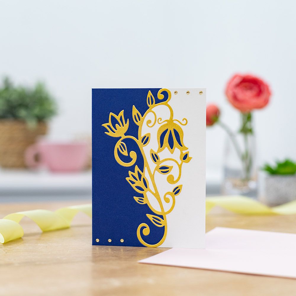 Gemini Grande Swirls Edge Element Die - Dainty Snowdrops