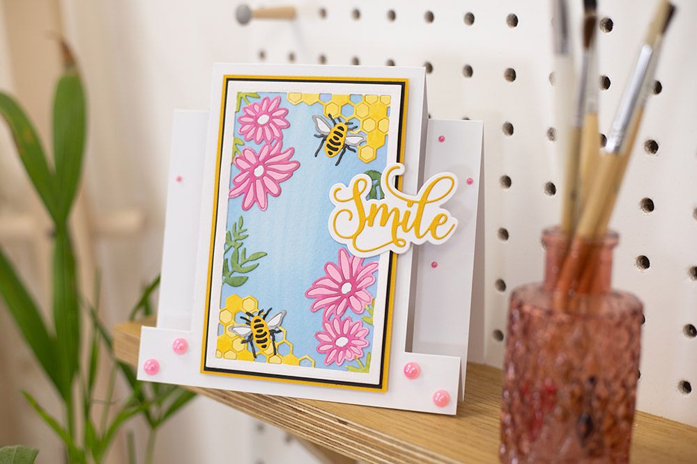 Gemini Create-a-card Paper Piecing Die – Happy Bees