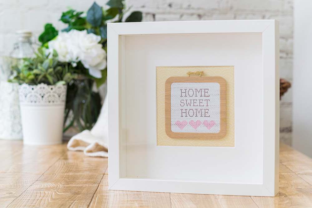 Sara Signature Sew Lovely Multi Media Die - Square Cross Stitch Hoop
