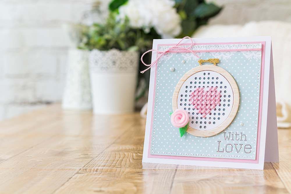 Sara Signature Sew Lovely Multi Media Die - Circle Cross Stitch Hoop