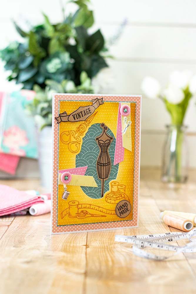 Sara Signature Sew Lovely 5x7 Embossing Folder - Sashiko