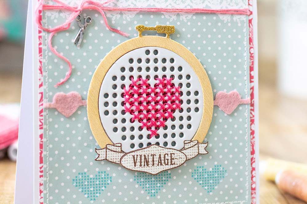 Sara Signature Sew Lovely Multi Media Die - Circle Cross Stitch Hoop
