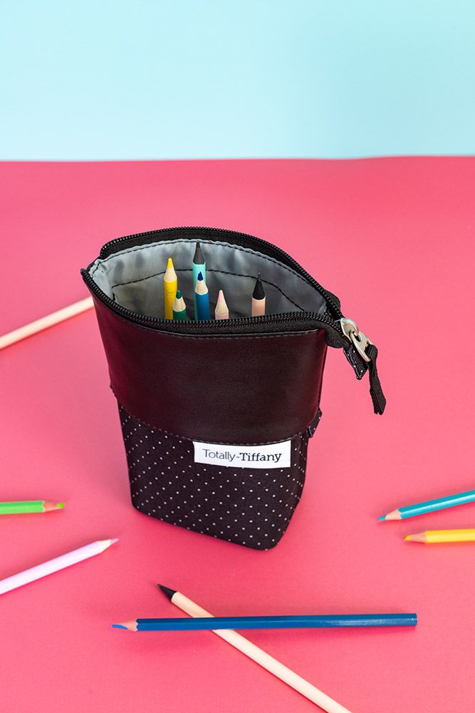 Totally Tiffany - Easy To Organize - Pack n Pop Case - Small