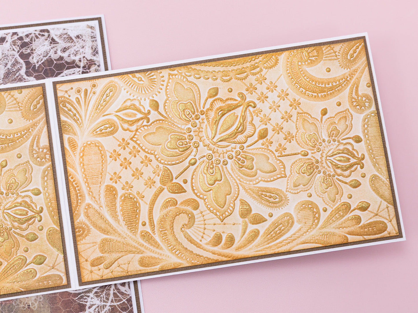 Sara Signature Antique Lace - Lace Panel 6" x 4" 3D Embossing Folder