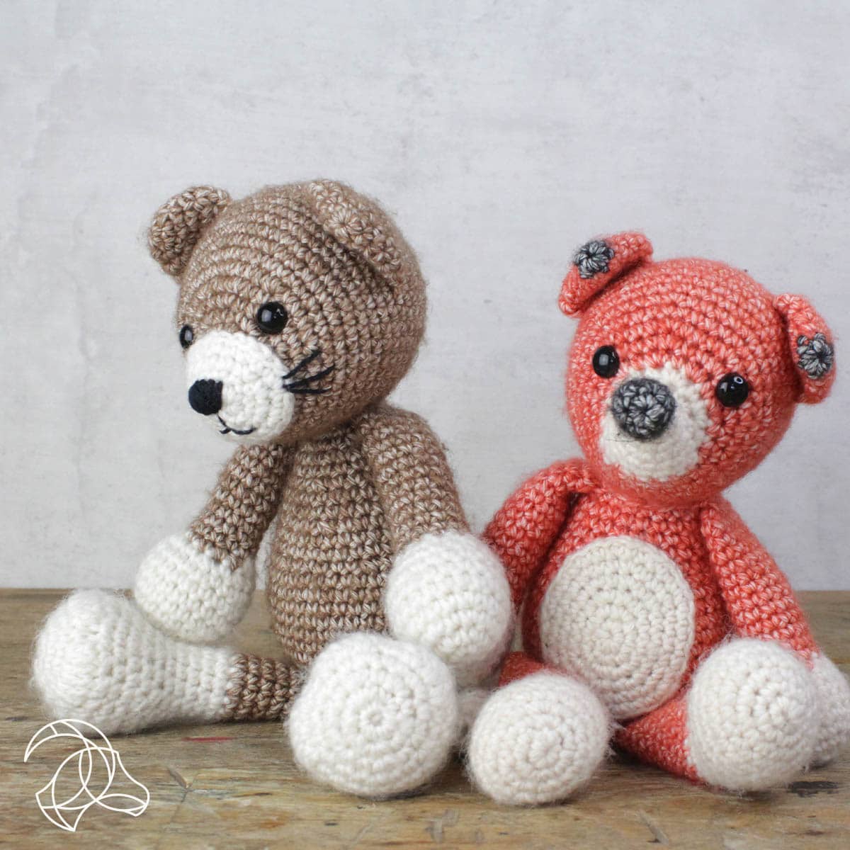 Hardicraft USA - DIY Crochet Kit - Robbin Cat
