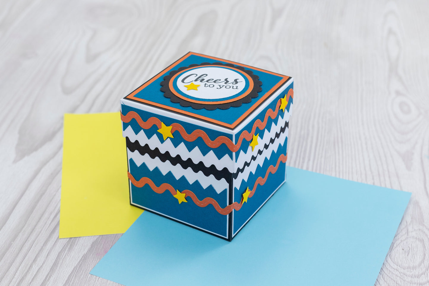 Crafters Companion Metal Die Edgeable - Zig Zag