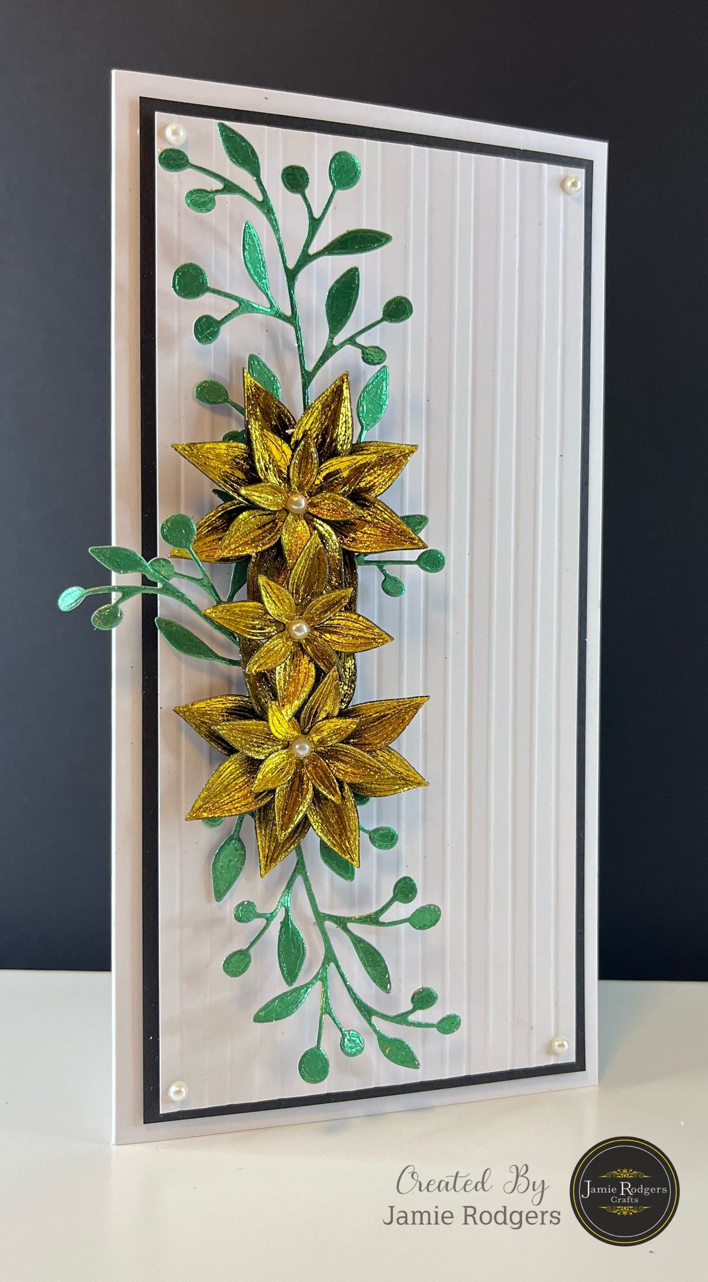 Jamie Rodgers Crafts Rippled Star Blooms Die Set