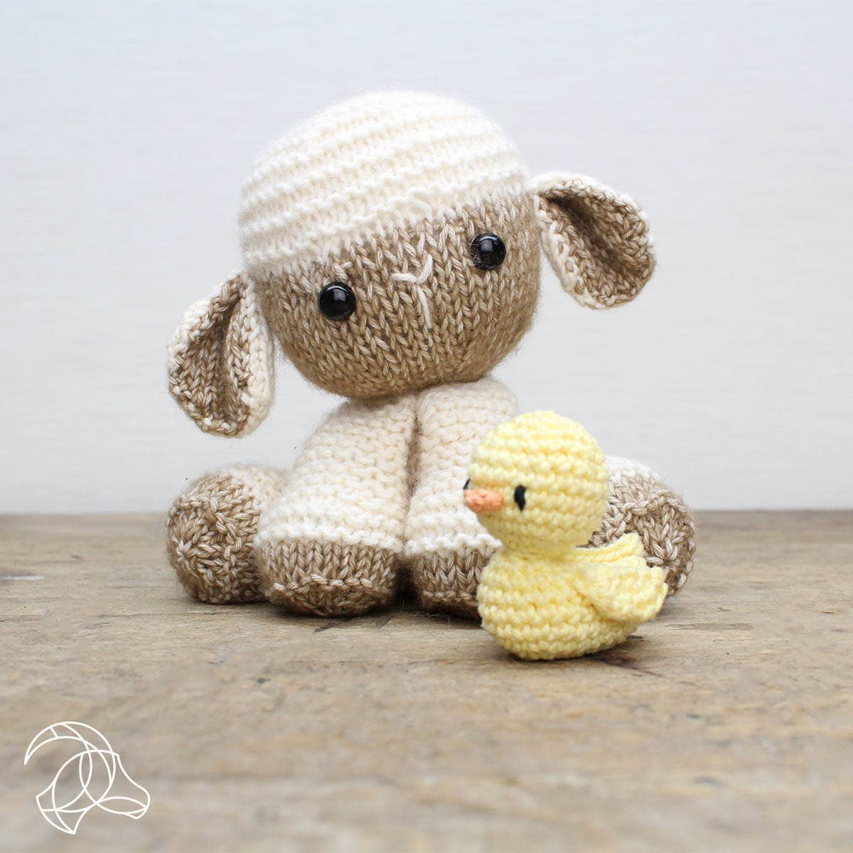 Hardicraft USA - DIY Knitting Kit - Lore Lamb