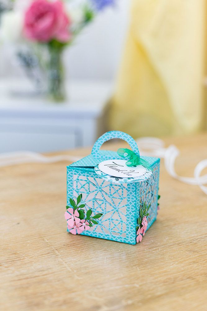 Gemini Dimensionals Die and Stencil - Handled Favour Box