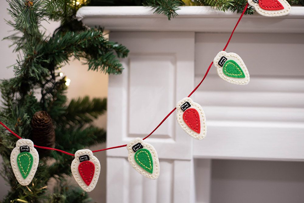 Gemini - Multi Media Dies - Cut ‘N’ Stitch Christmas Light & Holly