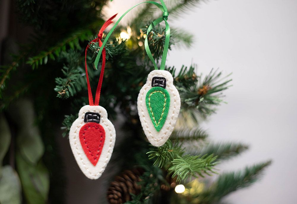 Gemini - Multi Media Dies - Cut ‘N’ Stitch Christmas Light & Holly