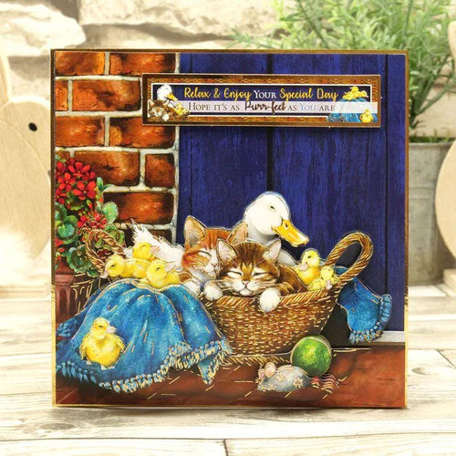 Hunkydory - Meadow Farm Deco-Large - A Cosy Catnap