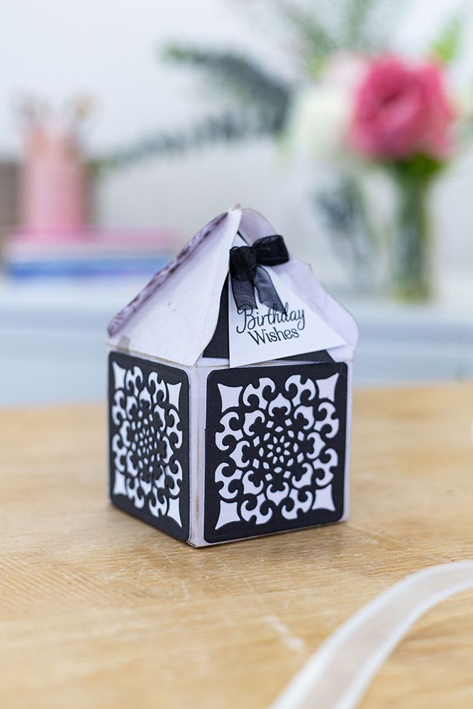 Gemini Dimensionals Die and Stencil - Country Cottage Favour Box