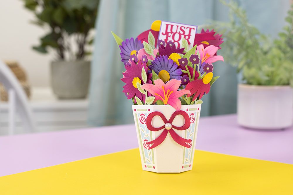 Gemini Pop-Up Vase Die - Delightful Bouquet