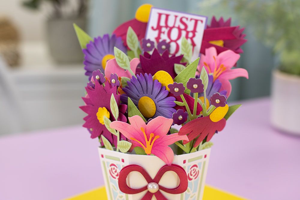 Gemini Pop-Up Vase Die - Delightful Bouquet