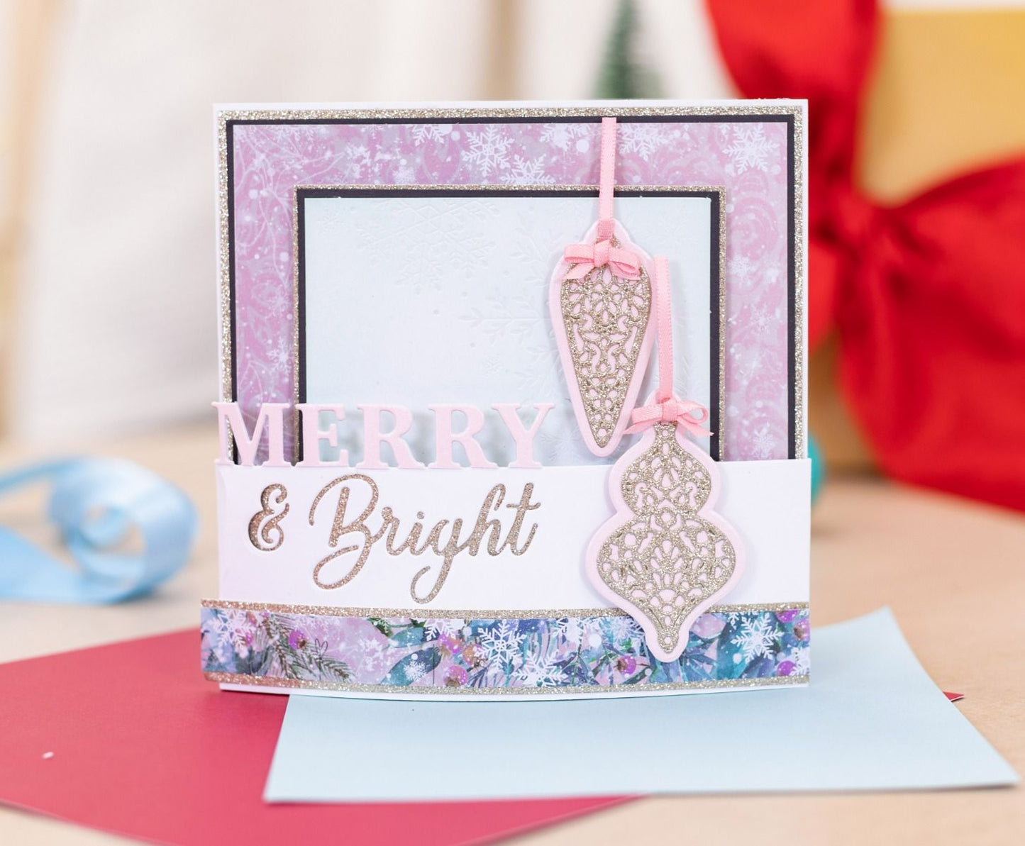 Sara Signature - Frosty and Bright - Merry & Bright Die Set