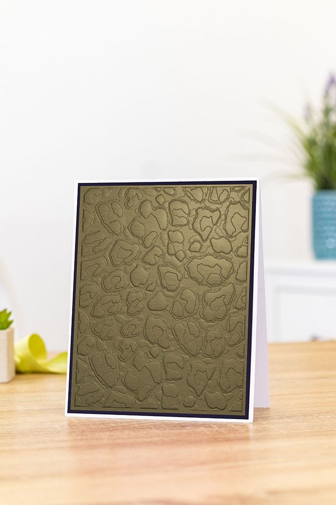 Gemini 5 x 7 3D Embossing Folder - Lavish Leopard Print