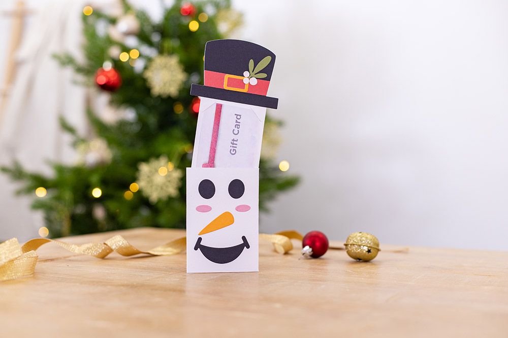 Gemini - Stamp & Die - Festive Snowman